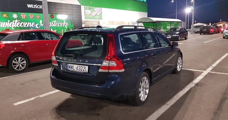 Volvo V70 cena 36900 przebieg: 365000, rok produkcji 2014 z Wołomin małe 121